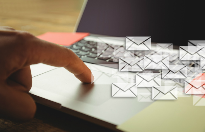 frequência do email marketing imobiliário