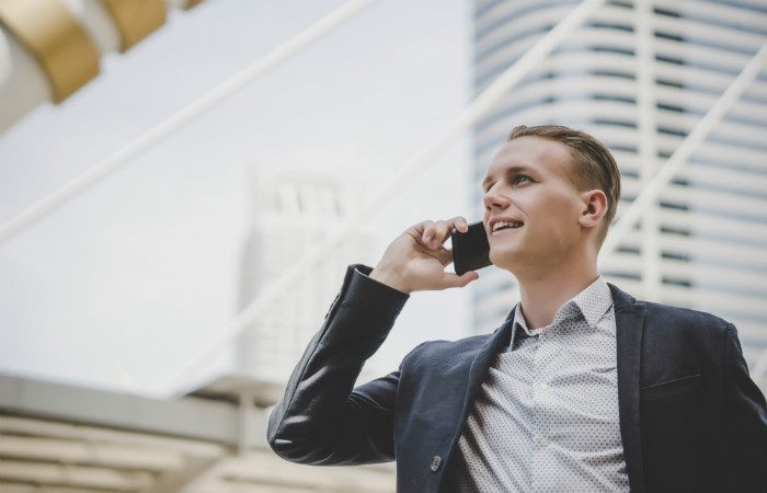 atendimento telefônico da imobiliária paciente